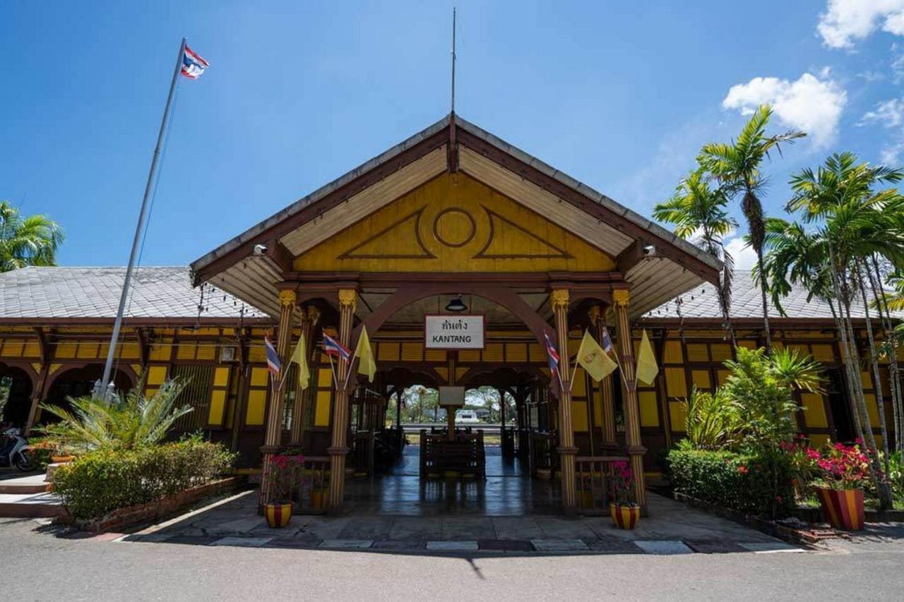 Oyo 604 Ruen Mai Horm Resort Транг Екстериор снимка