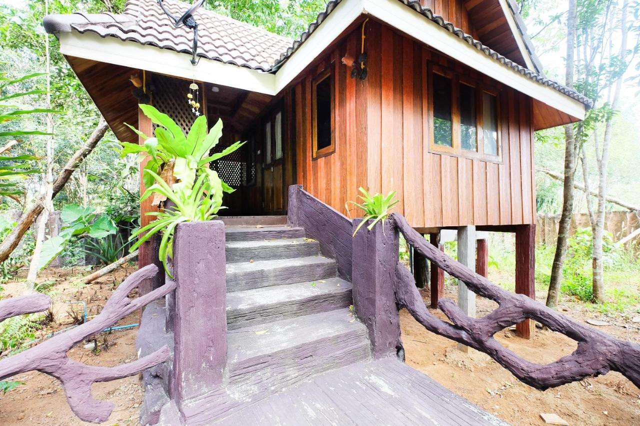 Oyo 604 Ruen Mai Horm Resort Транг Екстериор снимка