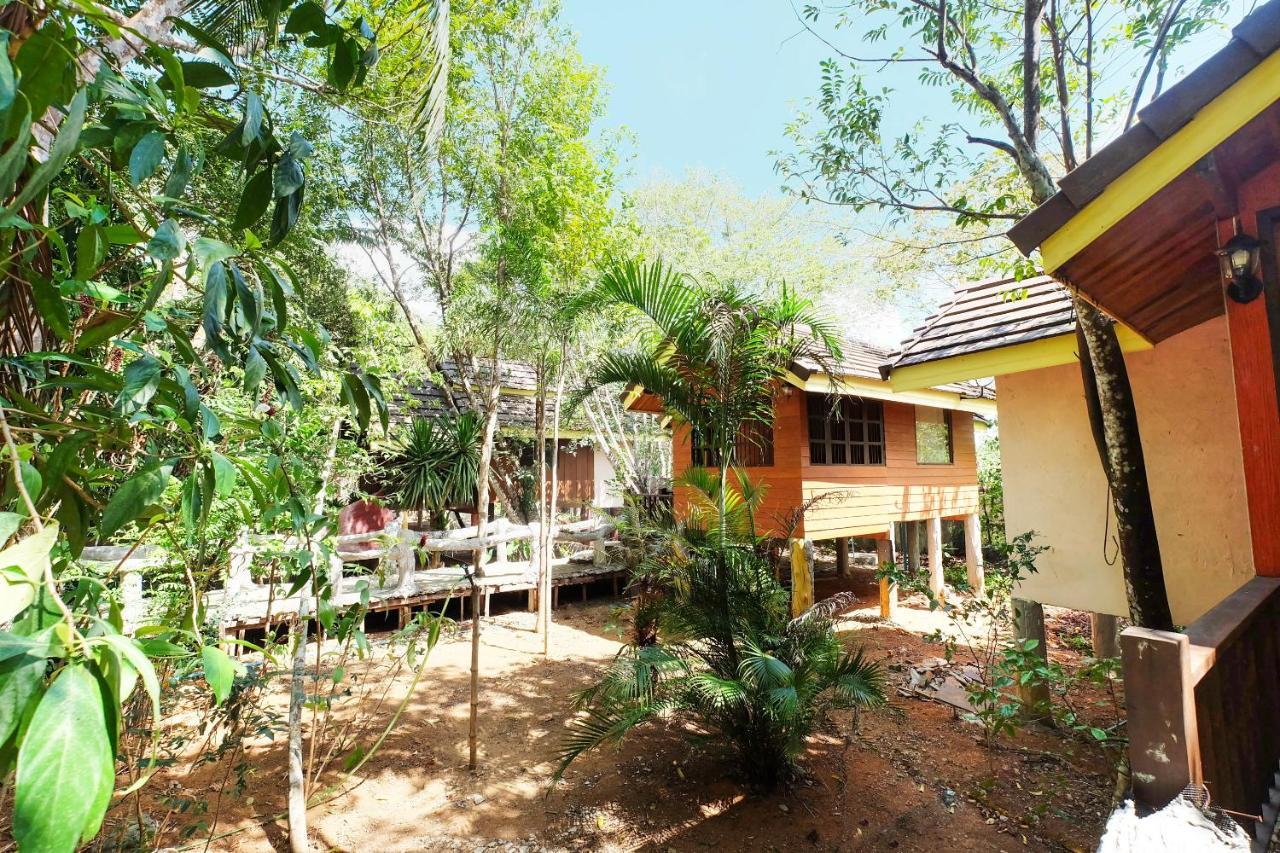 Oyo 604 Ruen Mai Horm Resort Транг Екстериор снимка
